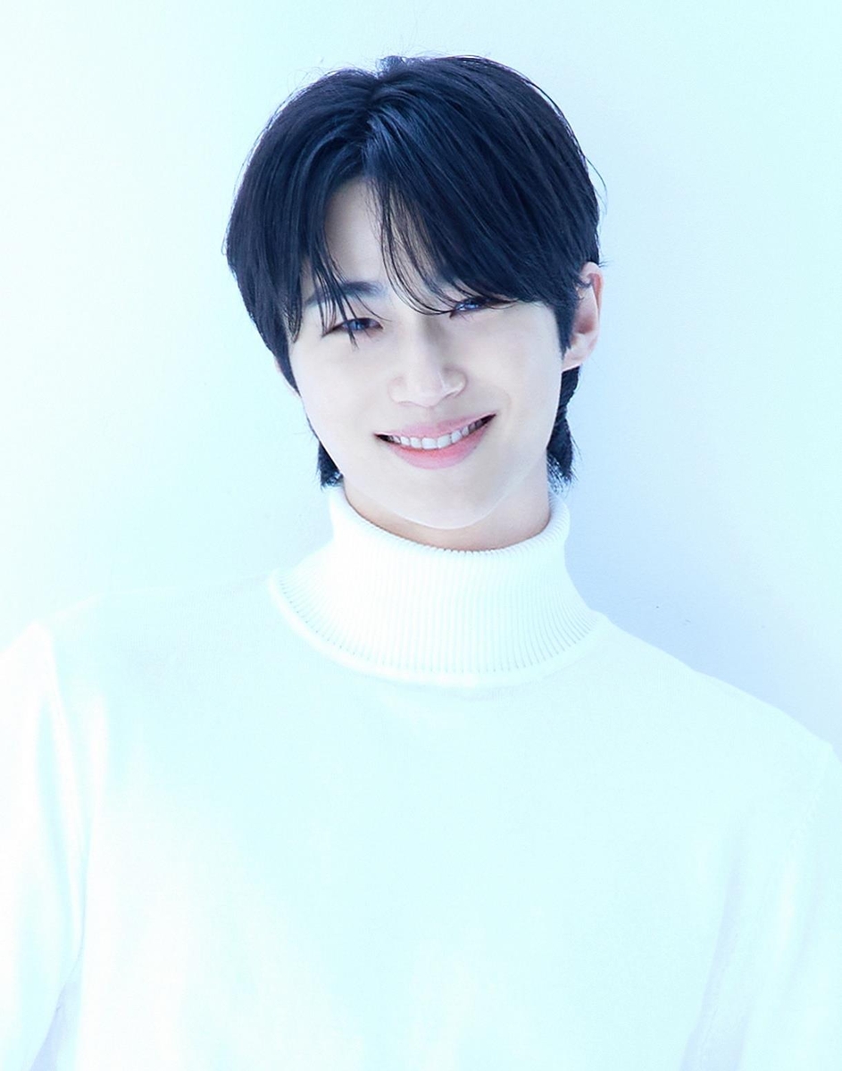 <b>변우석</b>, <b>유재석</b> 민박집 직원된다…'<b>유재석 캠프</b>' 합류