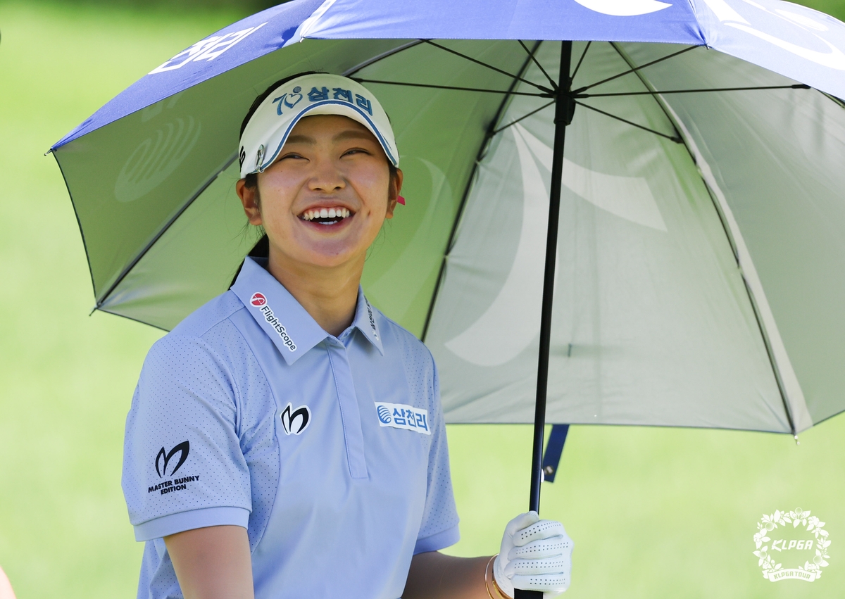 <b>유현조</b>, KLPGA 투어 KB금융 스타 챔피언십 2R 단독 <b>선두</b>