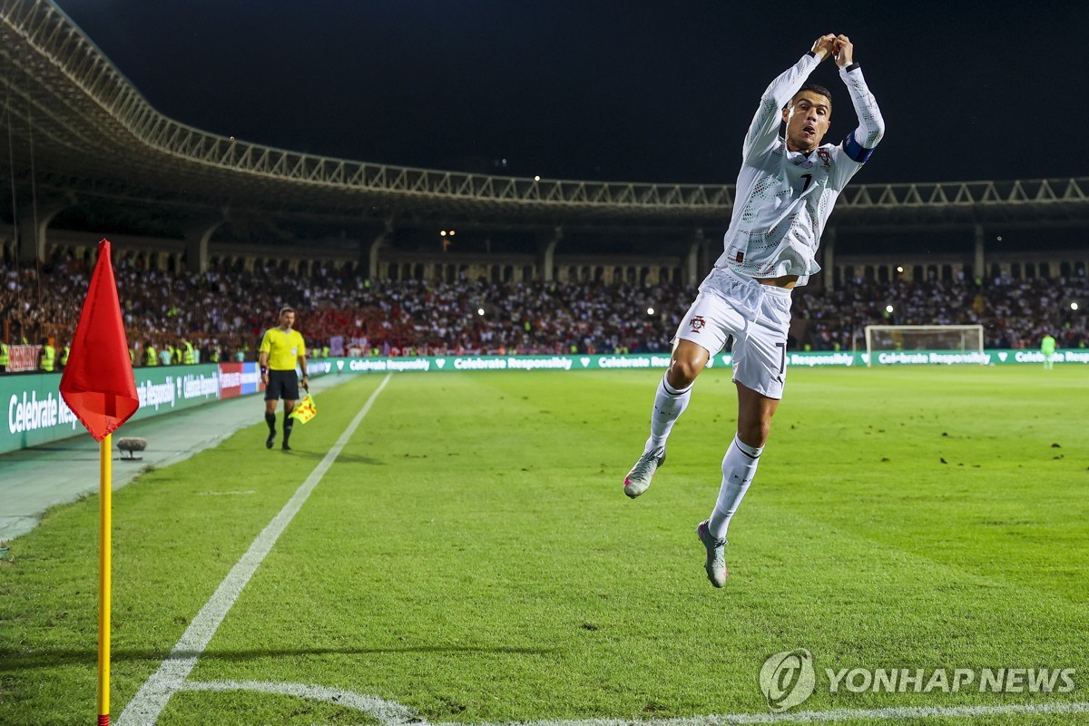 <b>호날두</b> '<b>A매치 140골</b> 돌파'…포르투갈은 아르메니아에 5-0 대승