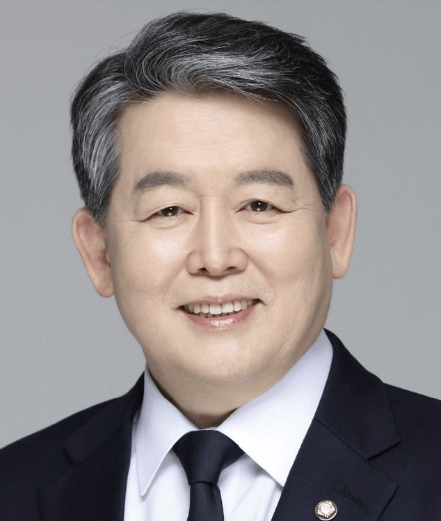 [프로필] <b>김경협</b> <b>재외동포청장</b>…<b>동포</b>청 설치법안 발의한 3선 의원 출신