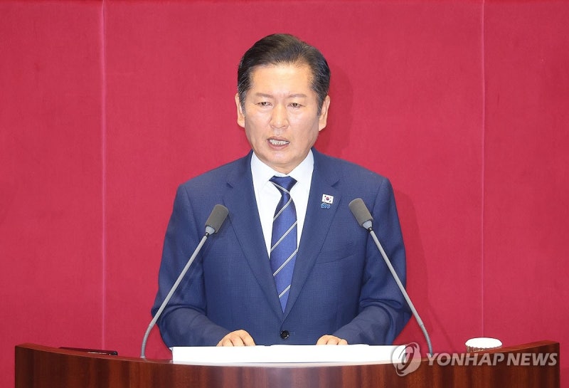 <b>정청래</b> "내란청산, 정치보복 아냐…국힘, 단절 못하면 위헌정당"