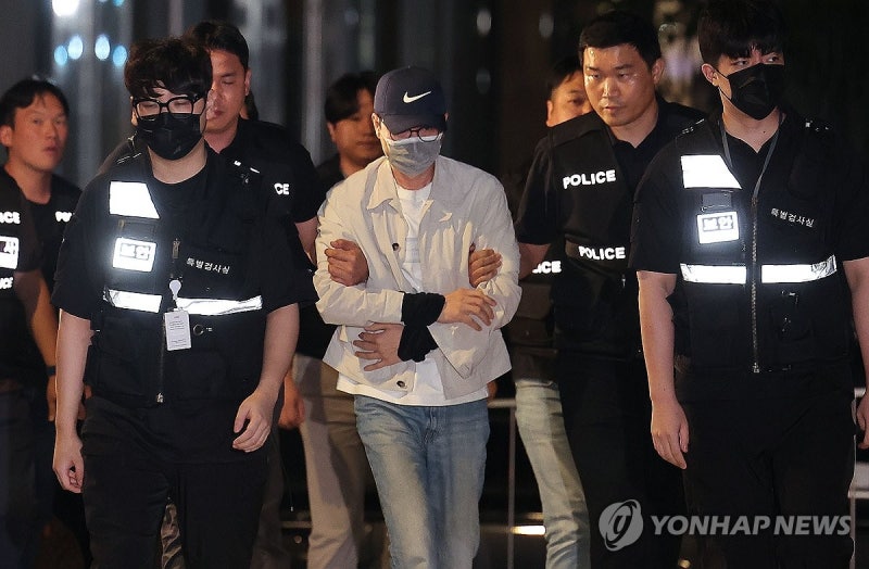 [속보] 김건희특검 "<b>이기훈</b> 오늘 조사 마치는대로 <b>구속영장 청구</b>"