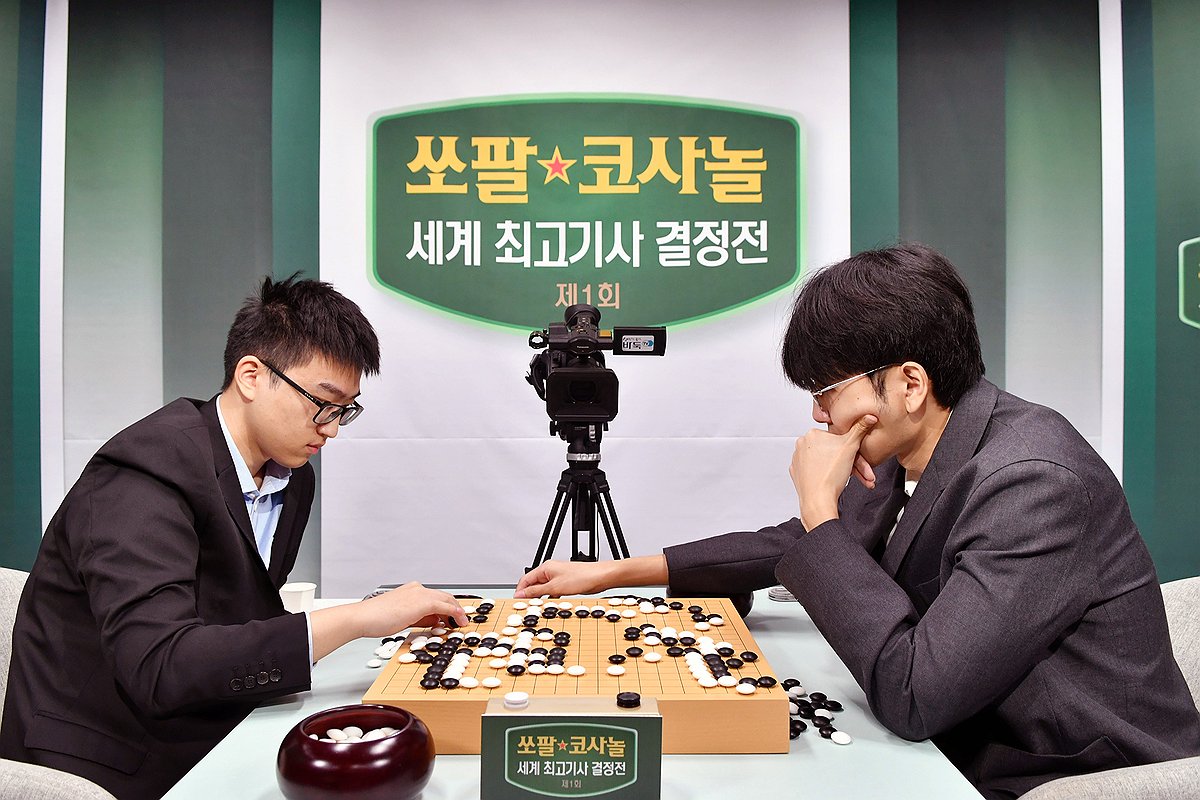 '사귀생 통어복' <b>신진서</b>, <b>쏘팔코사놀</b> 2국서 반격