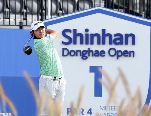 '역시 PGA 클래스' 김성현, <b>신한동해오픈</b> 6위…우승은 <b>히가</b>(종합)