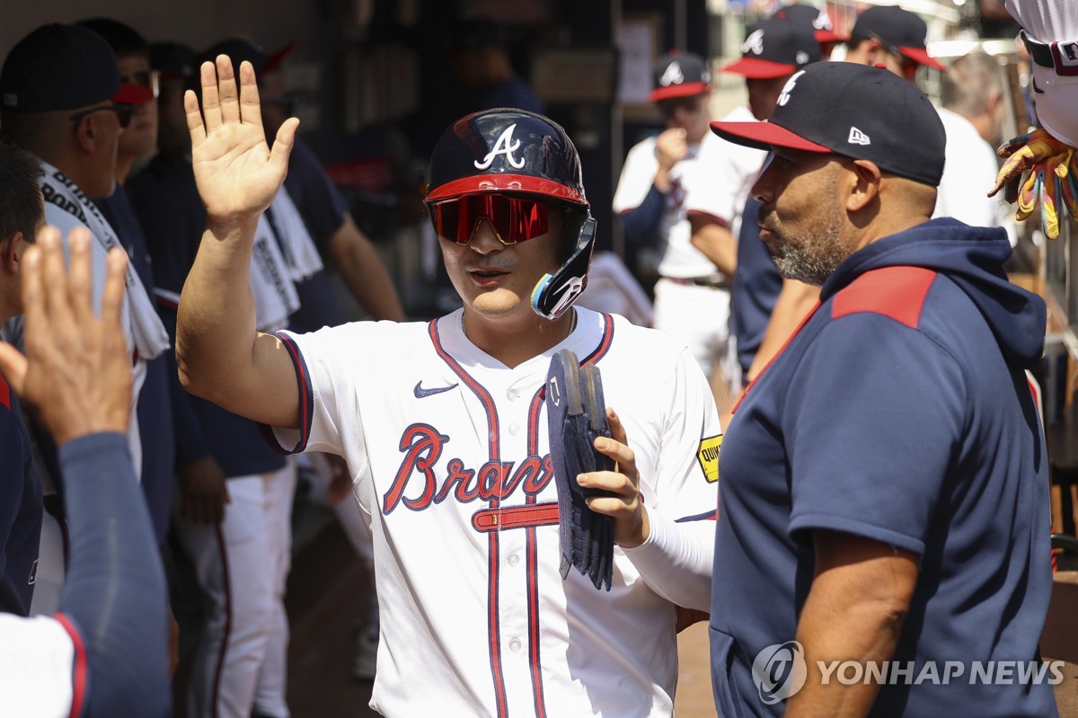 MLB 애틀랜타 <b>김하성</b>, 올 시즌 첫 '<b>3안타</b>'…볼넷 포함 4출루