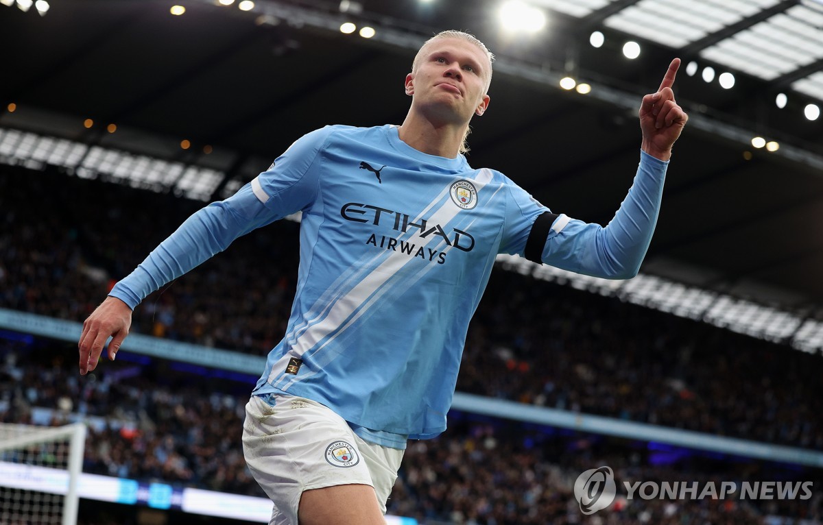 '홀란 멀티골' <b>맨시티</b>, <b>맨유</b>와 '맨체스터 <b>더비</b>'서 3-0 완승