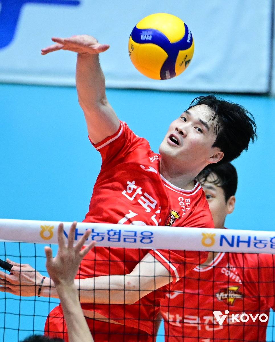 <b>한국전력</b>, 프로배구 <b>컵대회</b>서 우리카드 꺾고 <b>준결승 진출</b>