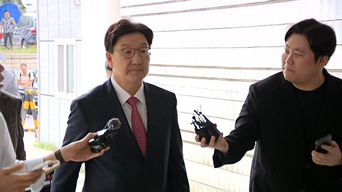 <b>권성동</b>, <b>구속</b> 심사 출석…"문재인 검찰과 이재명 특검 동일"