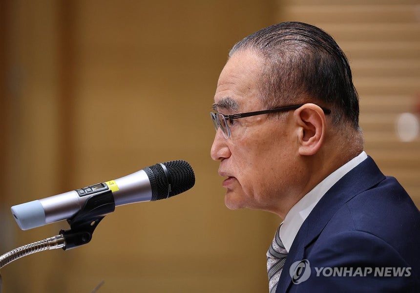 위성락 안보실장, 대통령 UN 총회 순방 일정 관련 브리핑 (서울=연합뉴스) 김도훈 기자 = 위성락 국가안보실장이 19일 용산 대통령실에서 이재명 대통령 UN 총회 순방 일정 관련 브리핑을 하고 있다. 2025.9.