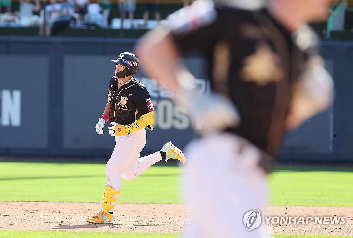 <b>안현민</b> '<b>홈런</b>이야'