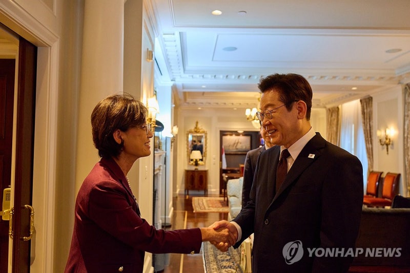 李<b>대통령</b> "구금사태 재발 않길…<b>관세협상</b> '상업적 합리성' 보장"