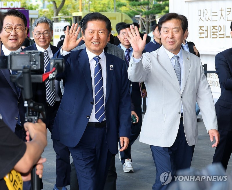 <b>부산국제영화제</b> 찾은 <b>정청래</b>