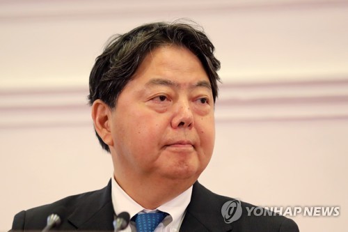 하야시 요시마사 일본 관방장관
  [EPA=연합뉴스 자료사진, DB화 및 재배포 금지]