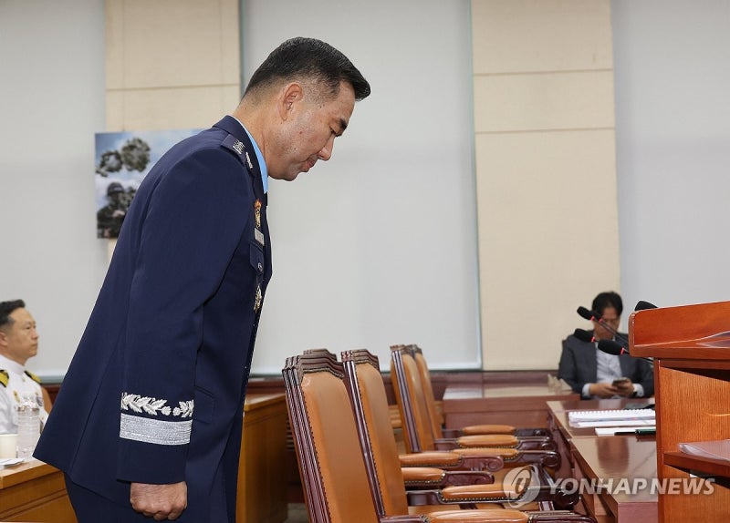 고개숙인 <b>진영승 합참의장 후보자</b>