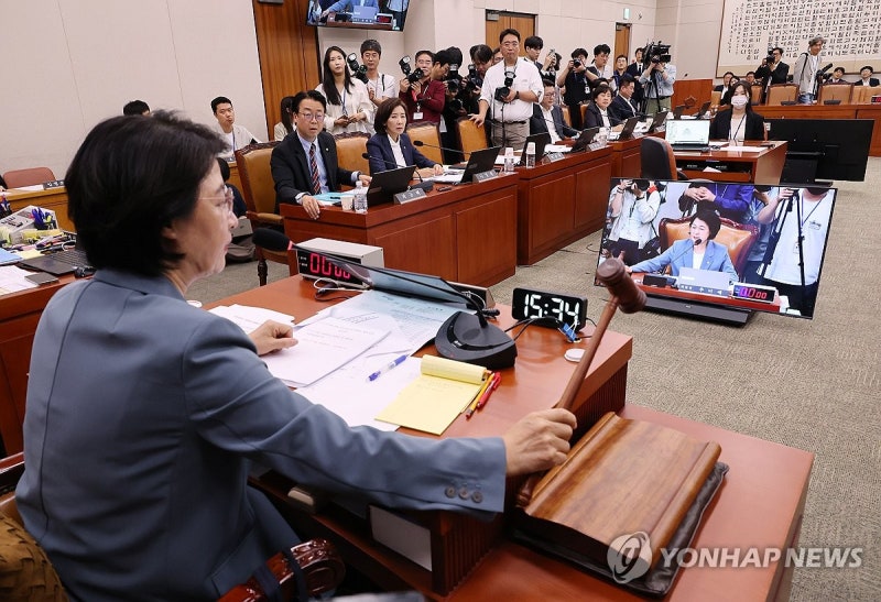 <b>정부조직법</b> 개정안 與주도 법사위 <b>통과</b>…25일 <b>본회의</b> 상정될 듯(종합)