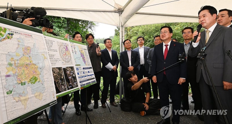 대전 온 장동혁 "나노반도체 산단 건립·교도소 이전 적극 지원"