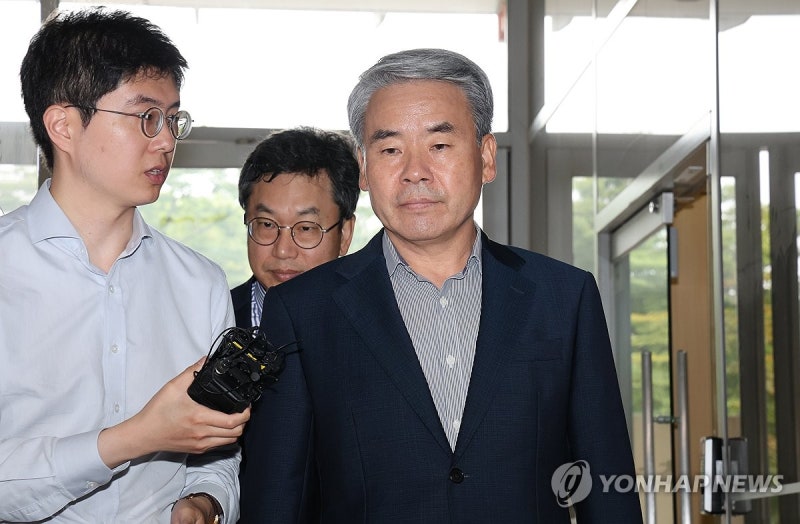 <b>이종섭</b>, 해병특검 2차 출석…"尹<b>질책</b>, '임성근 빼라'는 아니다"