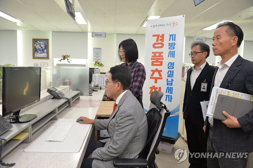 울주군, 지방세 성실납세자 경품 추첨
(울산=연합뉴스) 지난 21일 울산시 울주군청에서 지방세 납세의무를 성실히 이행한 납세자를 대상으로 하는 경품 추첨행사가 열리고 있다. 202