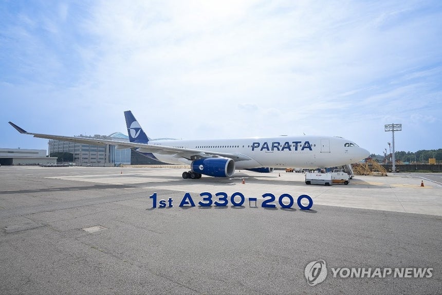 ĶŸװ 1ȣ A330-200
(=մ) 2 ׿ ĶŸװ 1ȣ  簡   ĶŸװ 1ȣ A330-200.
    A330-200  Ϲ  Ÿ 뼱 