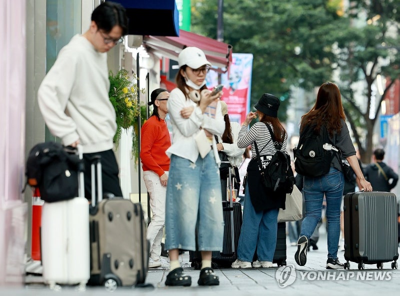 오늘부터 <b>중국인 단체관광</b>객 무비자 입국