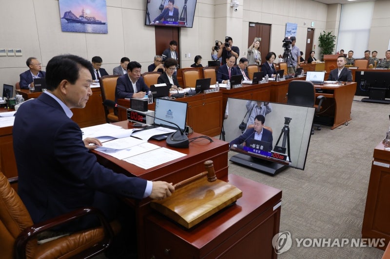 <b>진영승 합참의장</b> 후보자 인사<b>청문보고서</b> 여야 합의 채택(종합)
