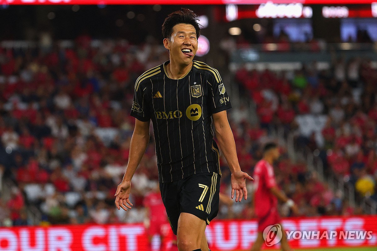 4경기 연속골 <b>손흥민</b>, <b>MLS</b> 매치데이 37 '베스트 11'
