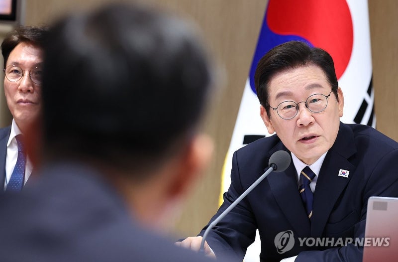 李대통령 "全부처 보안·<b>안전</b> 시스템 <b>점검</b> 후 내주까지 제출"
