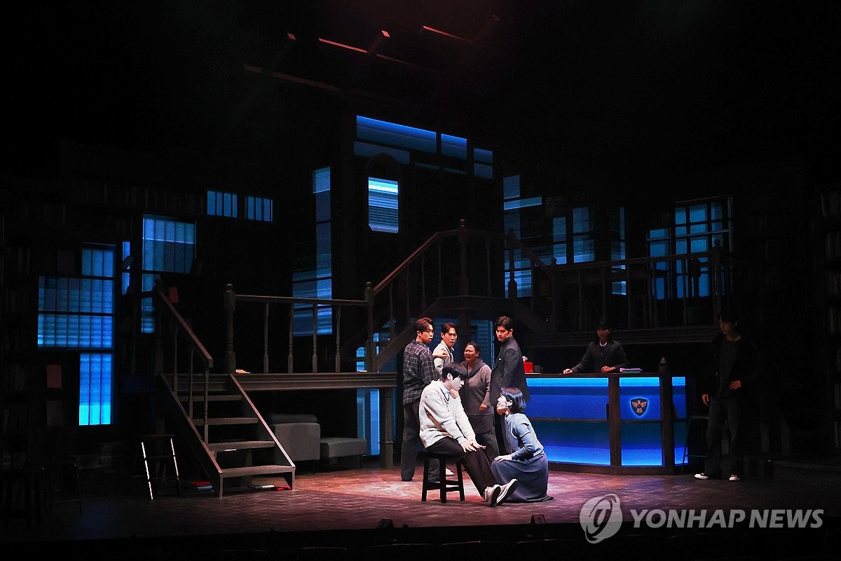 다시 돌아온 <b>뮤지컬</b> '<b>아몬드</b>'