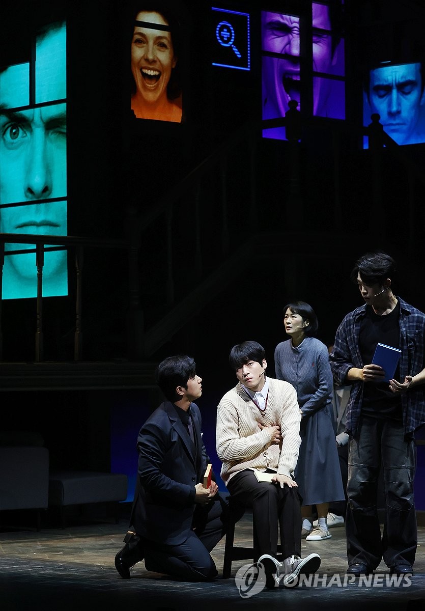 3년 만에 돌아온 <b>뮤지컬</b> '<b>아몬드</b>'