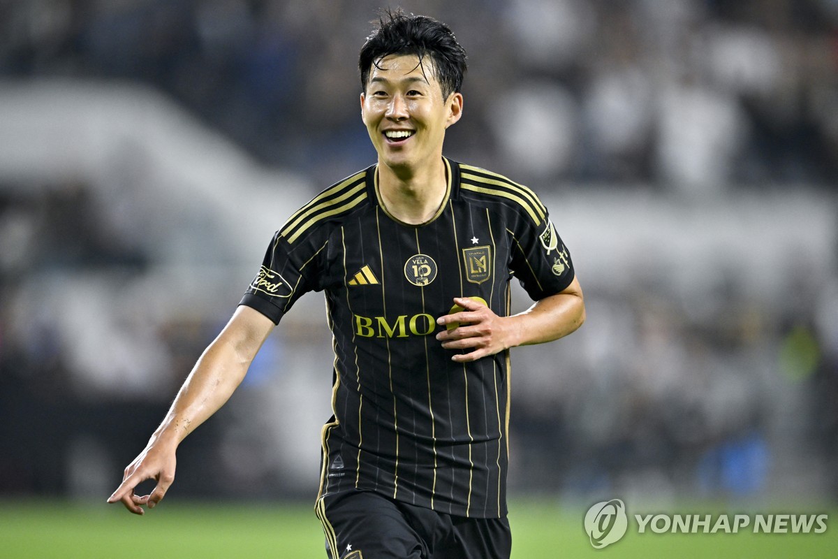 <b>손흥민</b> 미국·한국서 <b>한가위 축포</b> 쏠까…야구는 PS·농구는 개막