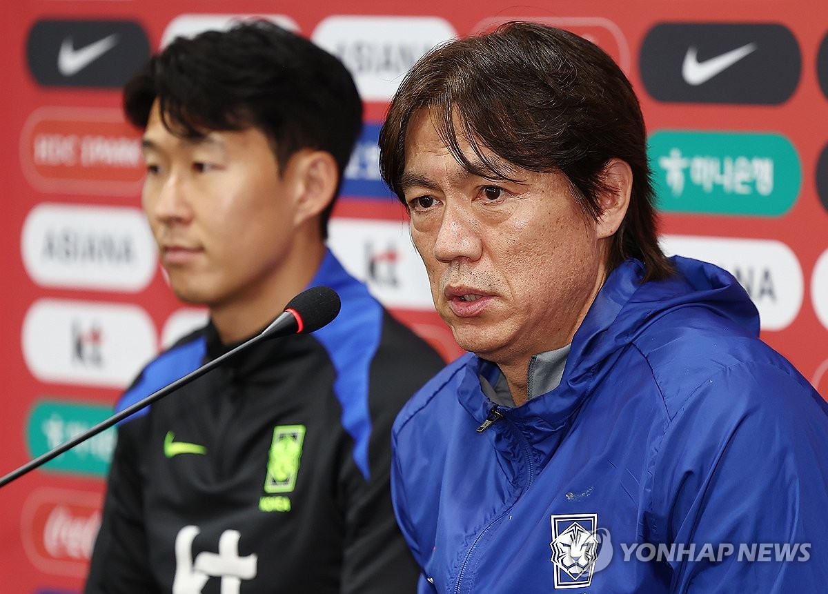 홍명보 감독 "<b>브라질전</b>은 강팀 상대할 좋은 기회…상태 좋다"(종합)