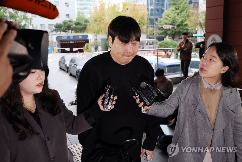 음주운전 물의 개그맨 <b>이진호 여자친구</b>, 자택서 숨진 채 발견