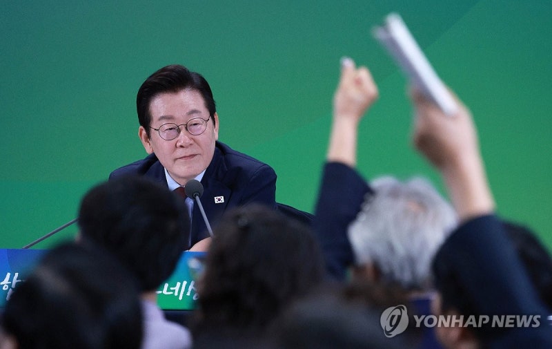 '<b>소비쿠폰</b> 어땠나요'…李<b>대통령</b>, 내주 국민 목소리 직접 듣는다
