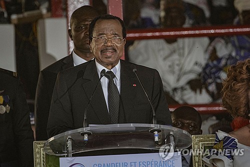 폴 비야 카메룬 대통령이 이달 7일 대선 유세에 나선 모습 [AFP=연합뉴스 자료사진. 재판매 및 DB금지]