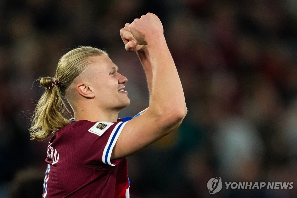<b>홀란</b>, 2차례 PK실축에도 <b>해트트릭</b>…노르웨이, 이스라엘 5-0 대파