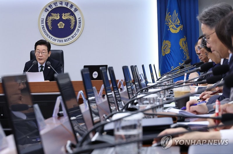 李대통령 "<b>문화</b>가 <b>국력</b>의 핵심…재정·세제·규제 혁신에 속도"