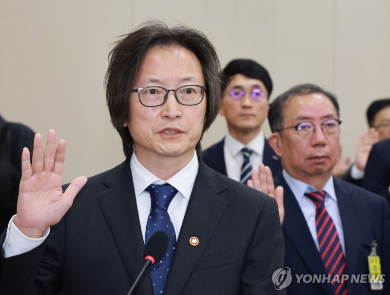 <b>주병기</b> "마이크로소프트 AI 챗봇 끼워팔기 의혹 최근 현장조사"
