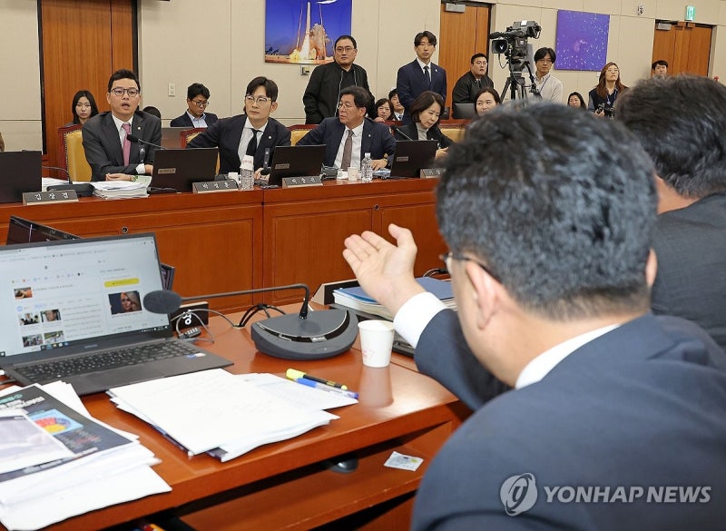 민주·국힘, '문자 폭로 사태' <b>박정훈</b>·<b>김우영 맞고발</b>(종합)