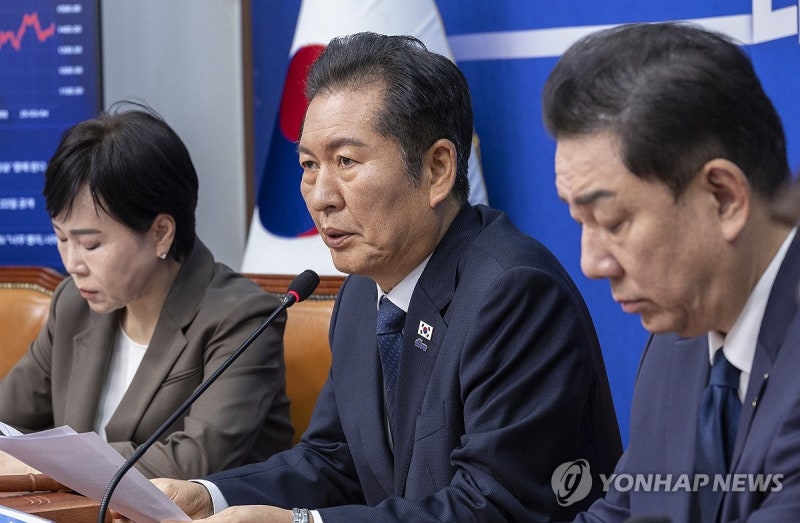 <b>정청래</b>, 대법원 현장 <b>국감</b>에 "몸싸움·거친 말 안돼" 당부