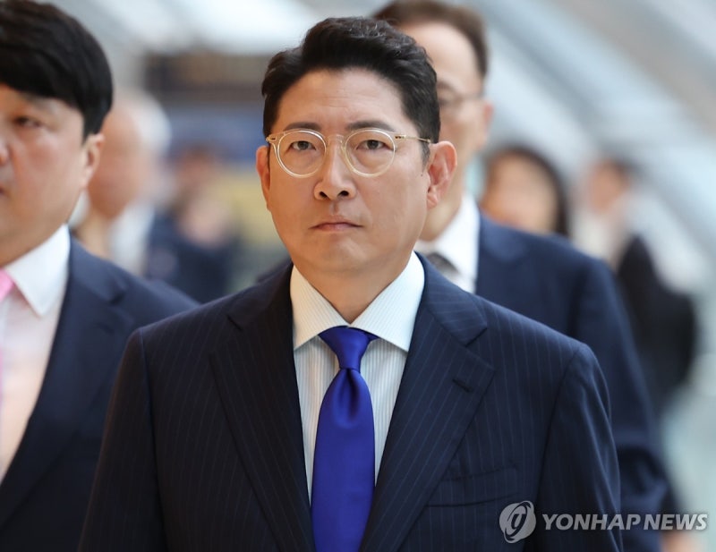 [2보] <b>조현준</b> 효성 <b>회장</b>, 징역형 집유 확정…기소 7년 9개월만