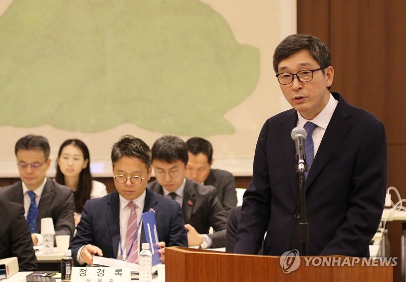 이혁 주일대사, <b>다카이치 총리 가능성</b>에 "선출된다고 봐도 돼"