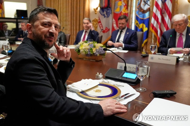 <b>젤렌스키</b>, 토마호크에 미련…"<b>트럼프</b> 확답 안 했다"(종합)