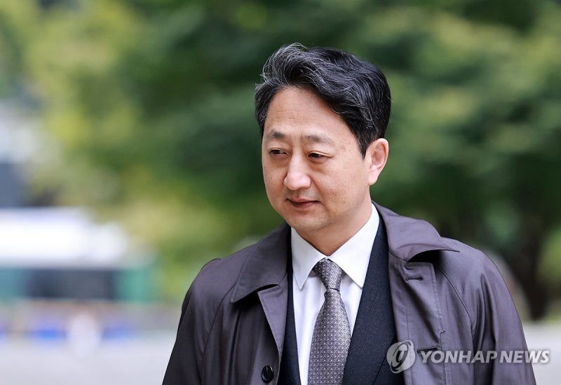 안덕근 전 장관, '<b>내란 방조혐의</b>' <b>한덕수</b> 재판 증인 출석