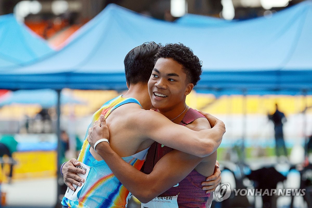 전국체전 육상 남자 200m <b>우승</b>한 <b>나마디 조엘진</b>