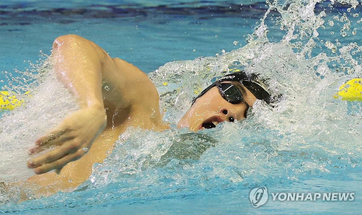[전국체전] <b>황선우</b>, <b>자유형</b> 200ｍ <b>아시아신기록</b>…1분43초92