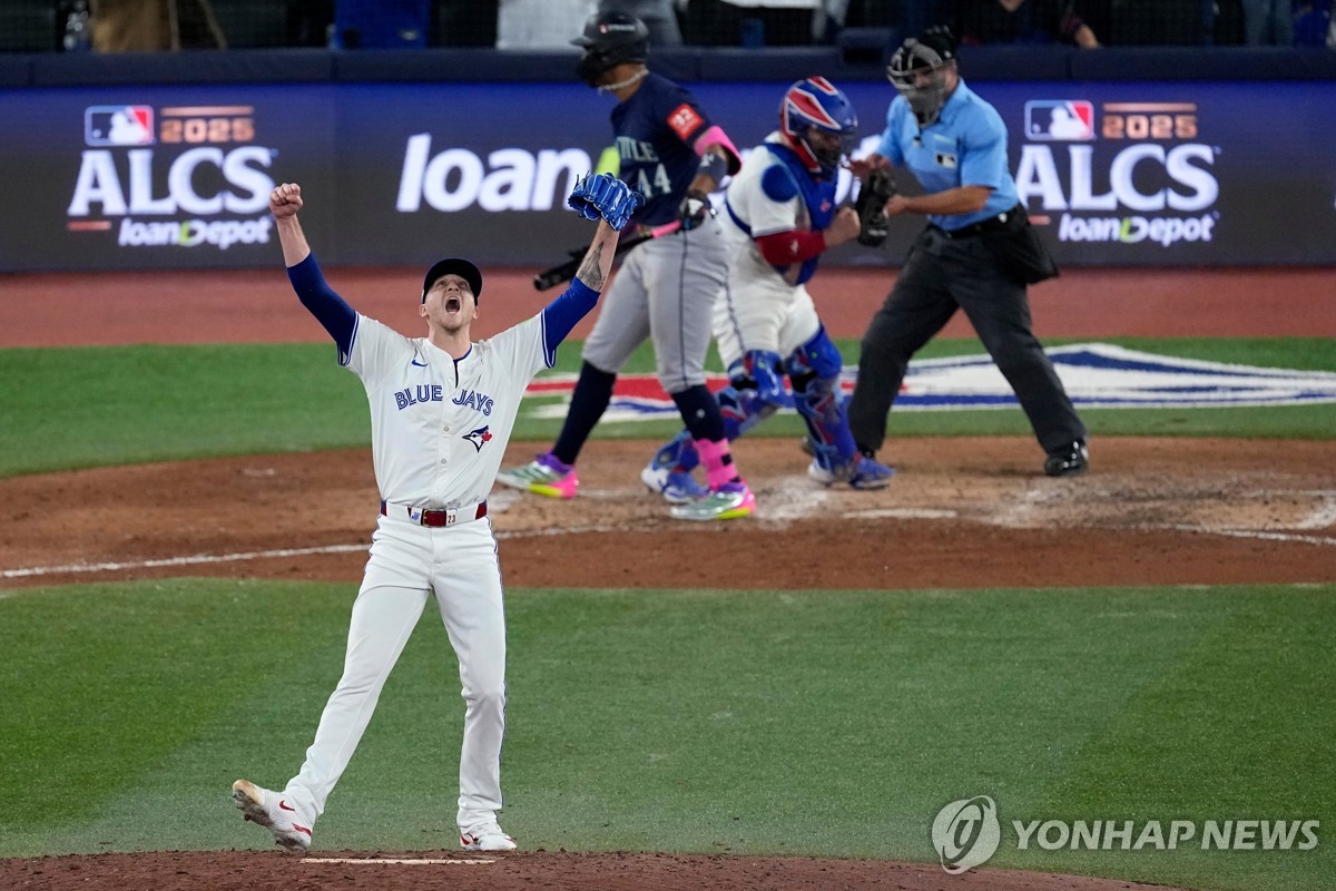 MLB <b>토론토</b>, 32년 만에 WS <b>진출</b>…다저스와 만난다