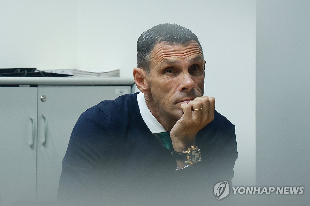 <b>전북</b> 거스 <b>포옛 감독</b> 연맹 상벌위 출석