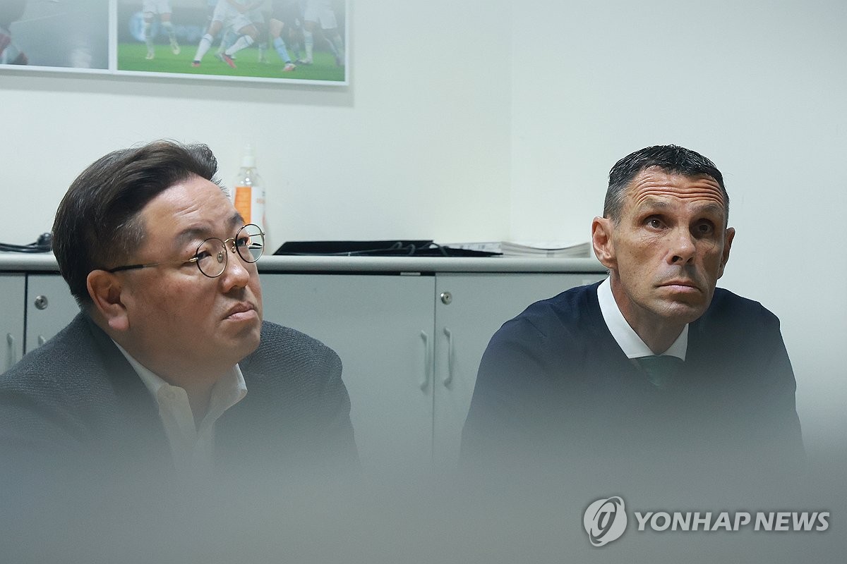 전북 거스 <b>포옛 감독</b> 연맹 상벌위 출석