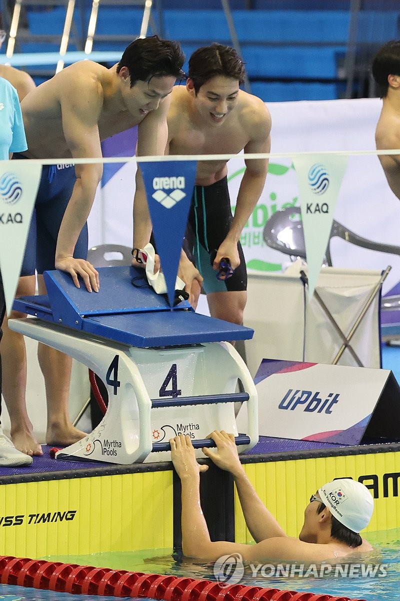 수영 남자일반부 <b>혼계영 400ｍ</b> 강원선발 <b>우승</b>