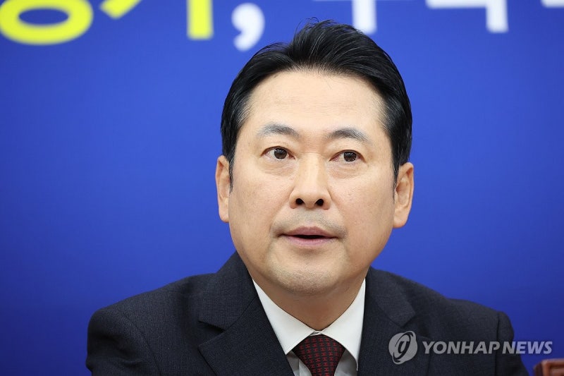 <b>장동혁</b>, '아파트 4채' 與비판에 "다해야 8억5천…<b>투기</b>용 아냐"